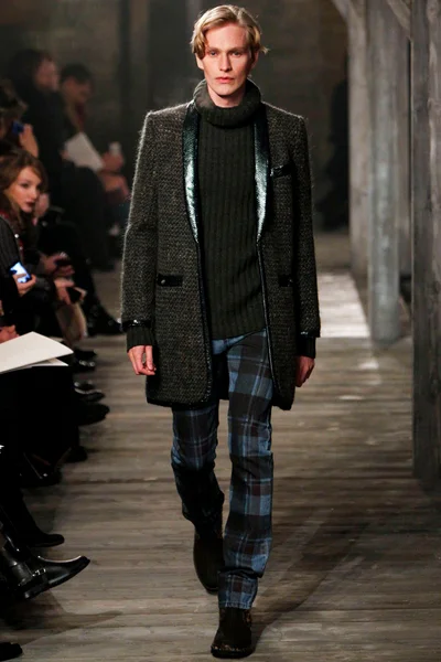 Look 47